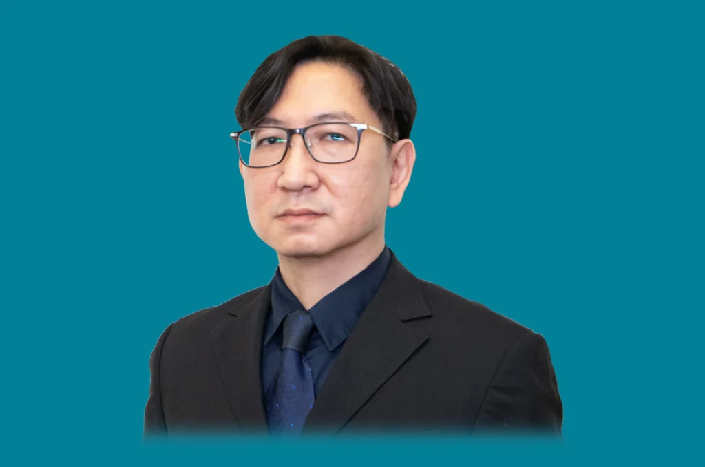 alt="Garrick Wong - Senior Consultant of Grant Lloyd Quality Control Company"