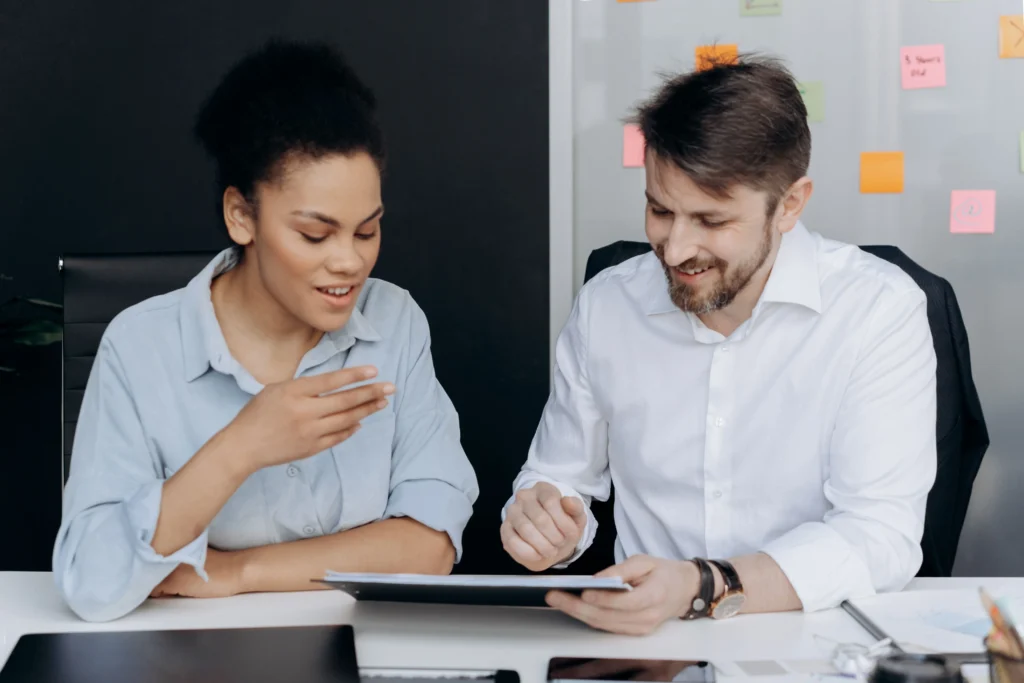 alt="Bespoke Corporate Curriculum"